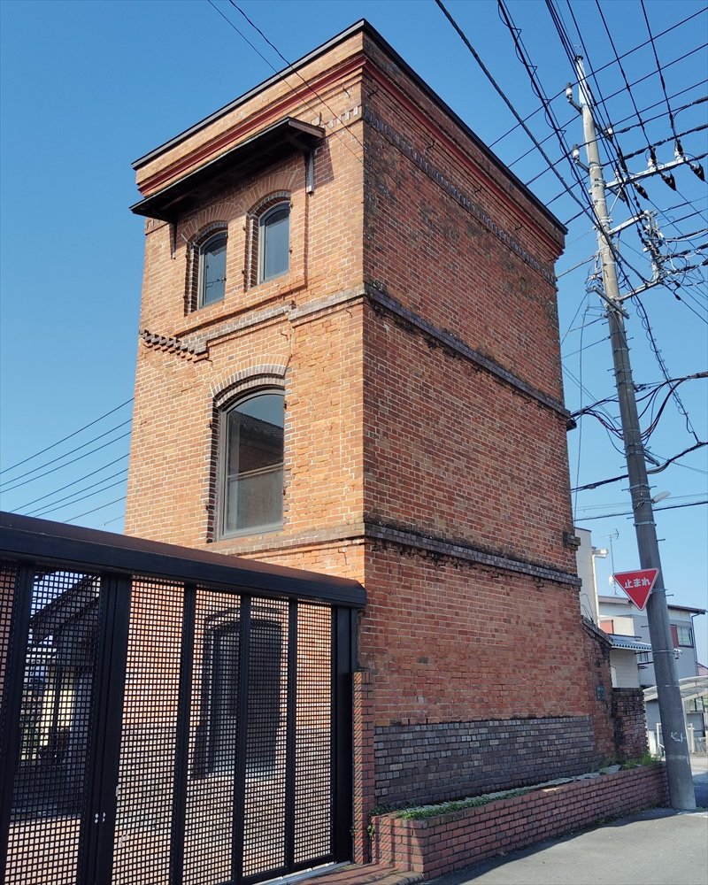 Asturio_t's tweet image. 茨城県常総市の水海道市街地。江戸、明治、大正、昭和初期と、いろんな時代の見栄えのする建物が残ってる。
「水海道を訪れる - 振り返ればロバがいる」 ayc.hatenablog.com/entry/2025/07/…
