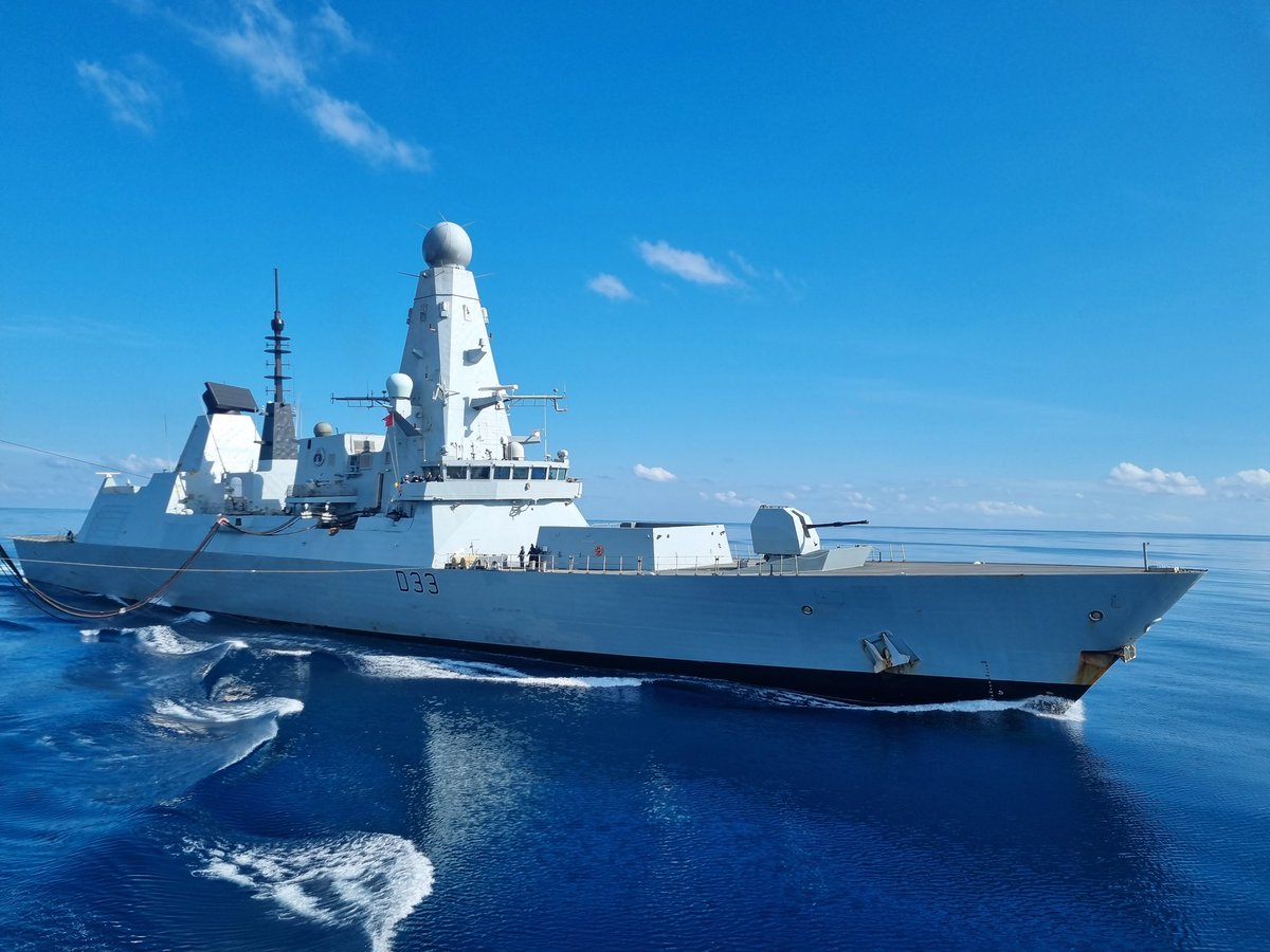 HMSDauntless's tweet image. Thankyou @RFATidespring for the photo. Taken during our RAS yesterday.
@COMUKCSG @NATO
#CSG25