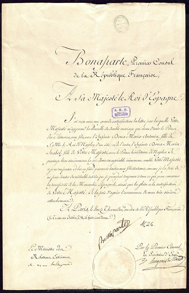 PropylaeumAnt's tweet photo. 🧵📜 Hoy, para el #domingodepaleografia de los @AmigosAHN , traemos un documento más moderno que los habituales, pero muy curioso desde el punto de vista histórico.
Napoleón Bonaparte escribiendo al rey Carlos IV
¿Queréis verlo? ¡Pues seguid leyendo!
#paleografia #diplomatica https://t.co/7WjrTWxDwF