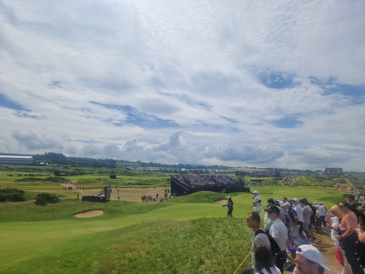 gcooney93's tweet image. Another stunner of a day at Portrush - exactly what everyone chasing Scottie Scheffler did not want