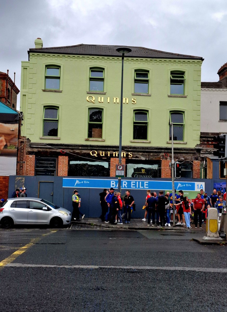 dublin_damo's tweet image. Finally, some physical evidence of progress on Quinns, would be great to have this eyesore restored.