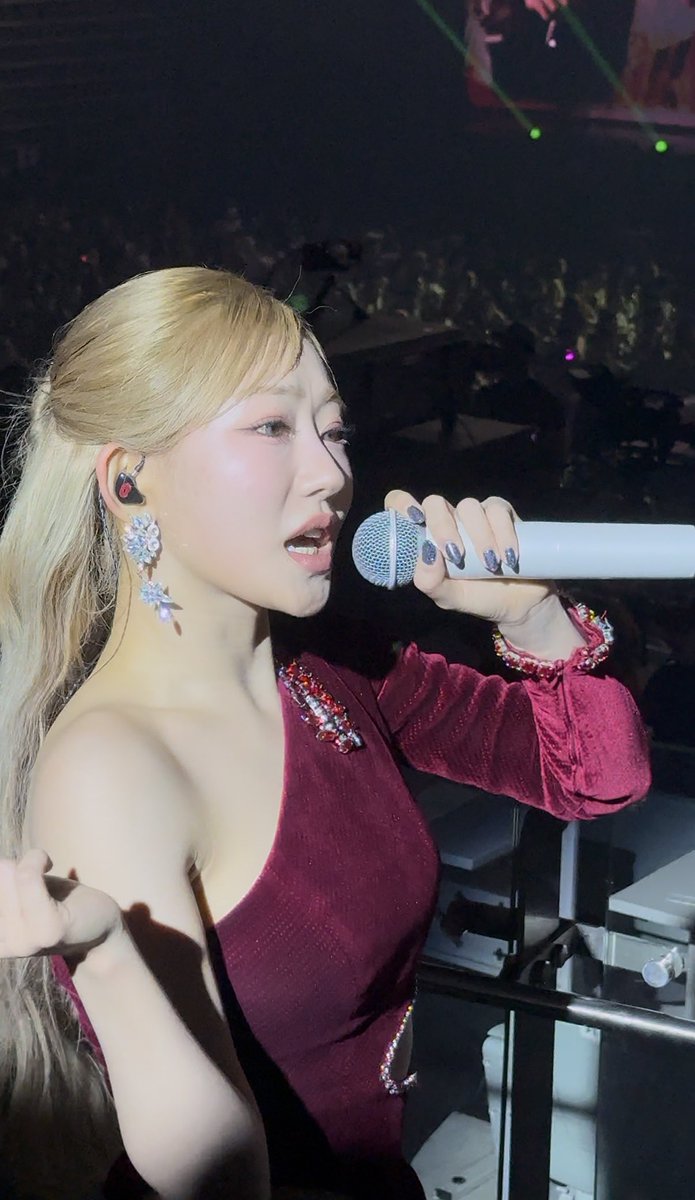 nrdyluv's tweet photo. 250720 해피캣과 카리스마 쥴냥이

#KISSOFLIFE #키오프 #JULIE #쥴리 
#KISSROADinSEOUL2025_ENCORE https://t.co/YgNcrg7PiX