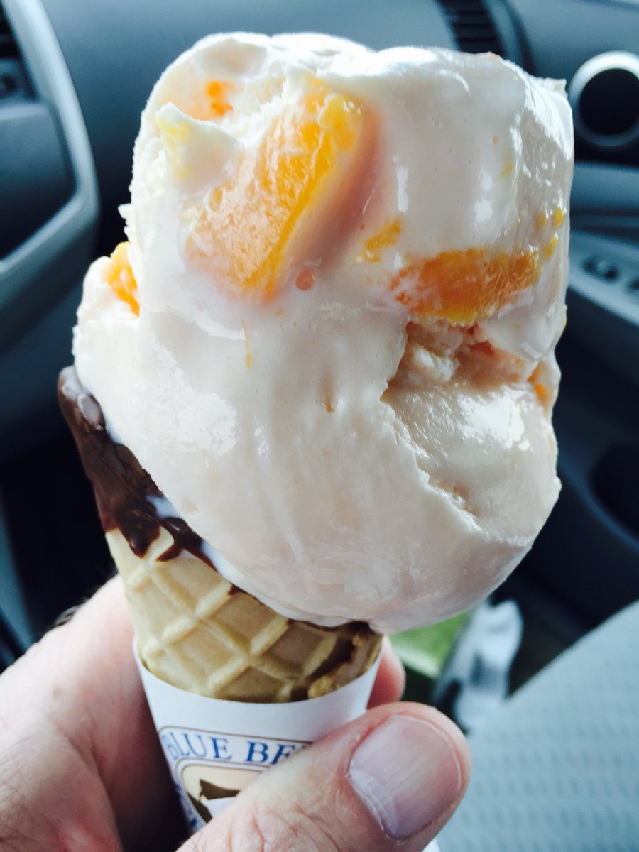 wjwheeler54's tweet image. Good Sunday morning. What’s for breakfast? It’s Ugly Truck Day (pics?), Lollipop Day, Fortune Cookie Day, Nap Day, Moon Walk Day and Ice Cream Day. Your favorite flavor? Have a restful & relaxing day. Pray, encourage & support. You are loved and we are Blessed. 🇺🇸