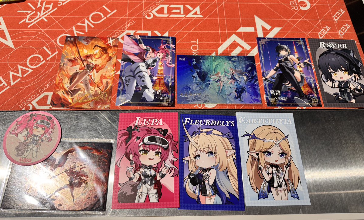 zeroeighm's tweet image. ポストカードを並べて撮ってたところに、レイヤーさんが近づいてきてくれて、
ルパのポストカードもってもらって撮影させてくれました📸
#鳴潮東京タワーコラボ
#鳴潮