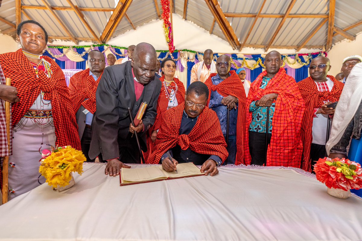 HonWetangula's tweet image. Currently attending a church service at the Ilchartuiyani Church of God in Transmara West Constituency, Kilgoris.
It is always refreshing to step away from the routine of parliamentary business and spend time in prayer, fellowship, and meaningful conversation with the people we…