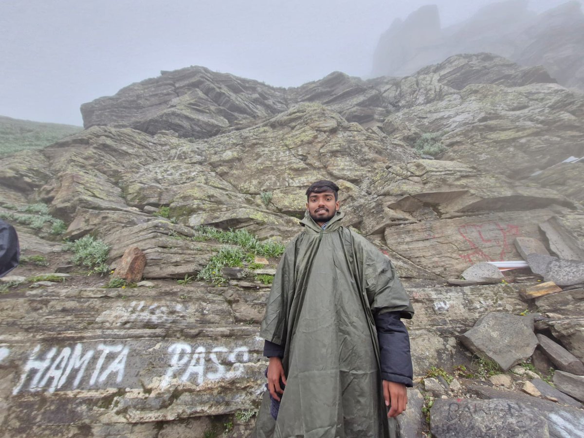CreativeDhanush's tweet photo. Successfully completed #HamptaPass (14,056 ft.), starting #Manali #HimachalPradesh.
From crossing rivers & snowy trails to sleeping under a star-lit sky, breathtaking views, beautiful flora and fauna and the test of endurance. #ChandrataalLake was a banger!
#Nature #Wanderlust https://t.co/aAjOoOglyR
