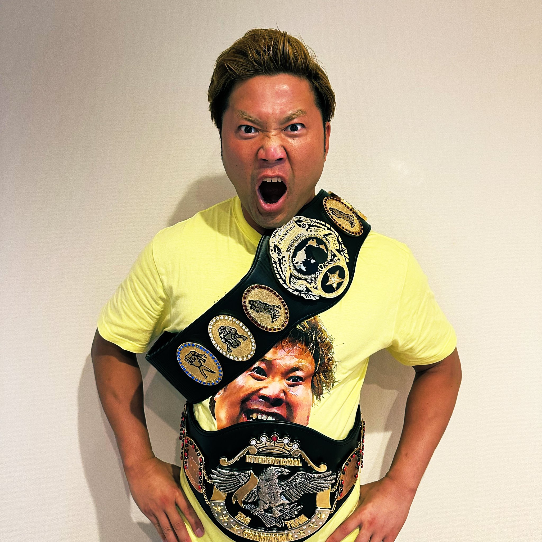宮原健斗　全日本プロレス　直筆サイン入り　Tシャツ 10/19【全日本】オフィシャルカレンダー、宮原健斗「BEST OF THE