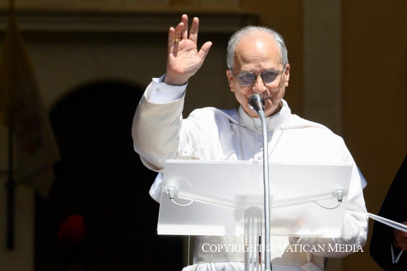 RichRaho's tweet image. Pope Leo at Angelus: “The holiday industry wants to sell us all sorts of ‘experiences,’ but perhaps not the ones we are really looking for. Every genuine encounter is free; it cannot be bought, whether it is an encounter with God, with others or with nature.”…