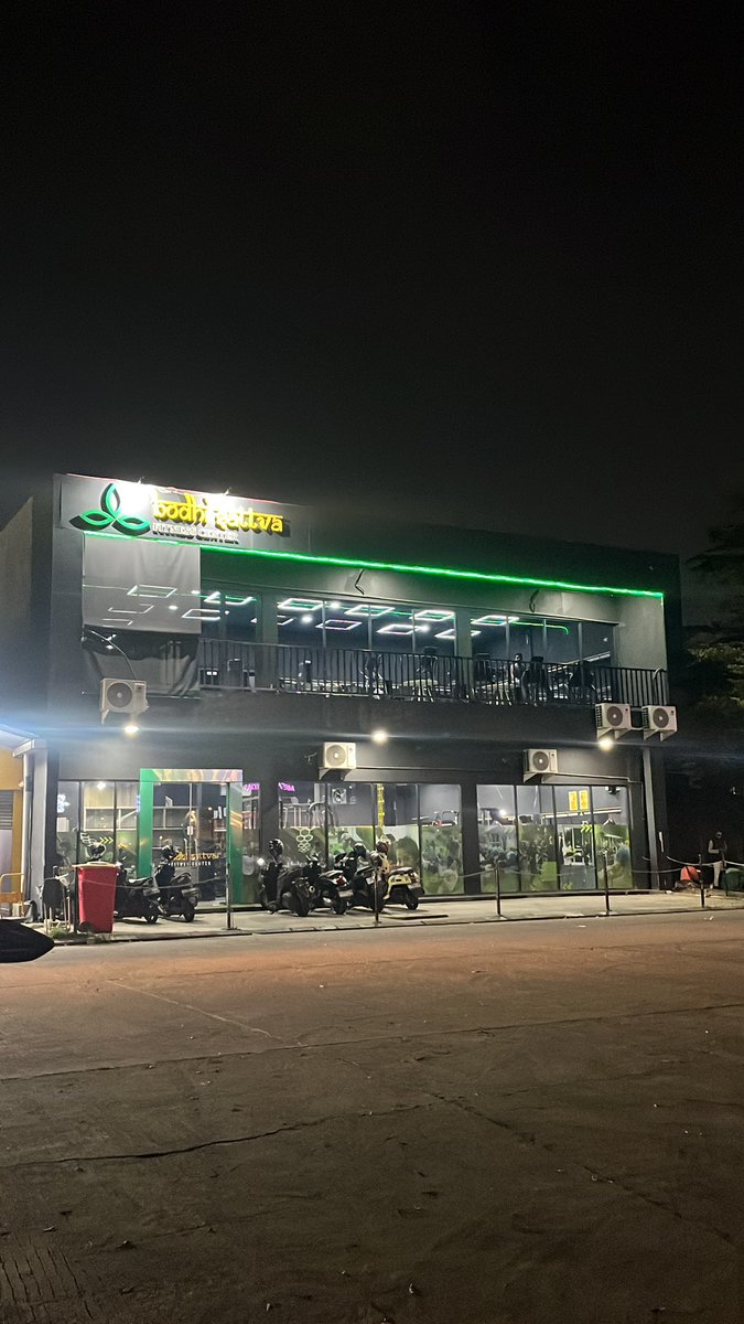 Ada BOTI yg gym dsni gk?