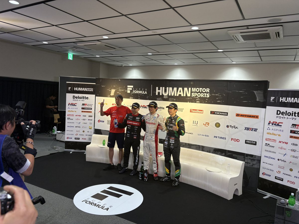 JamieKlein_'s tweet image. Today was one of the most exciting races I’ve ever had the pleasure to commentate on - #SFormula at its very best! A huge thanks to @MotorsportTV_UK for the privilege 🙏

And congrats on an amazing win, @kakunoshin_ohta! A true ⭐ in the making, as if more proof were needed!