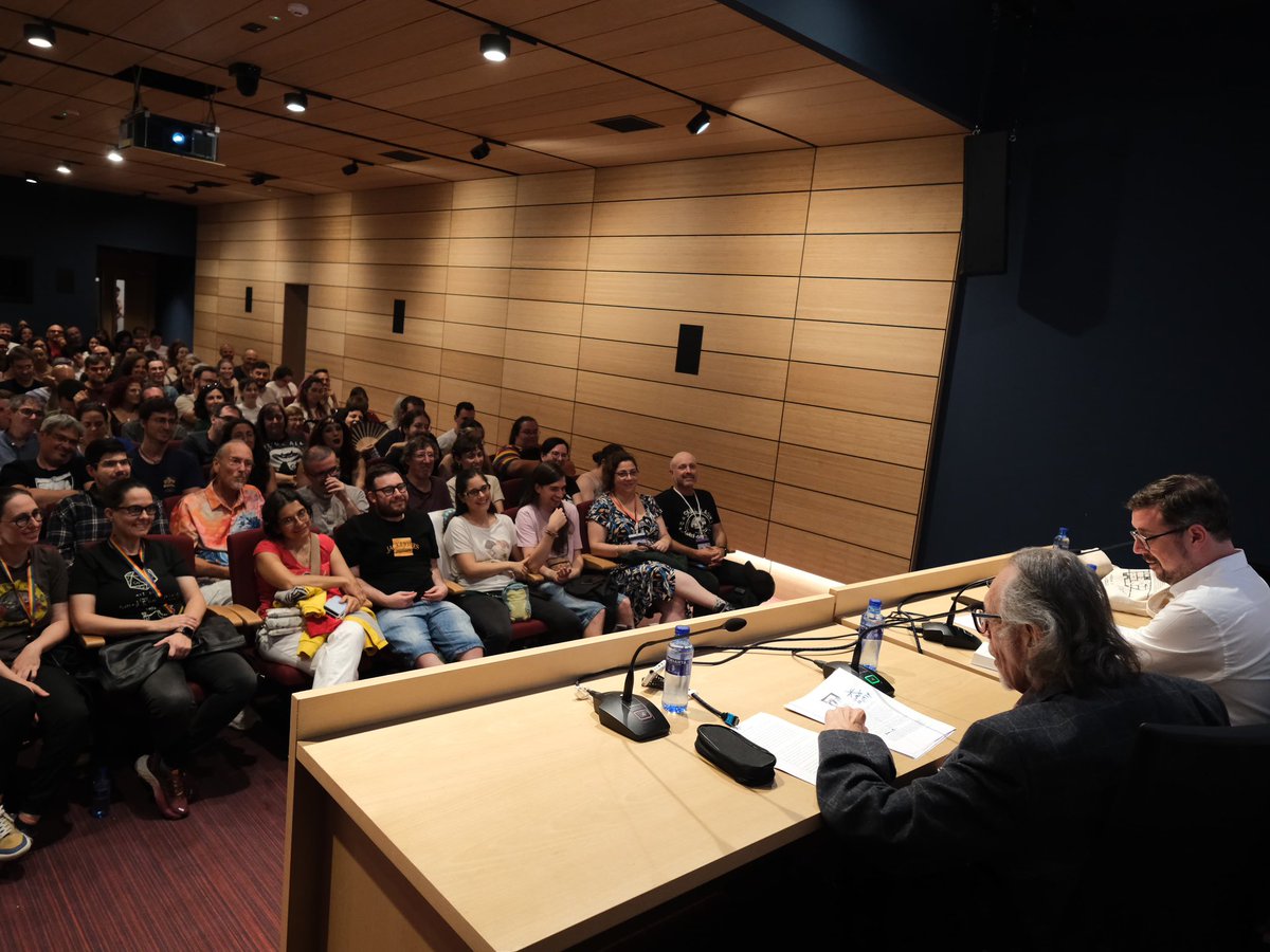 Inauguramos sección para el festi: de primera mano, dedicada a recuperar la figura de autores que ya no están con nosotros gracias a amigos cercanos o familiares suyos. En el #celsius2025 disfrutamos con Brian Sibley hablando del grandísimo Ray Bradbury