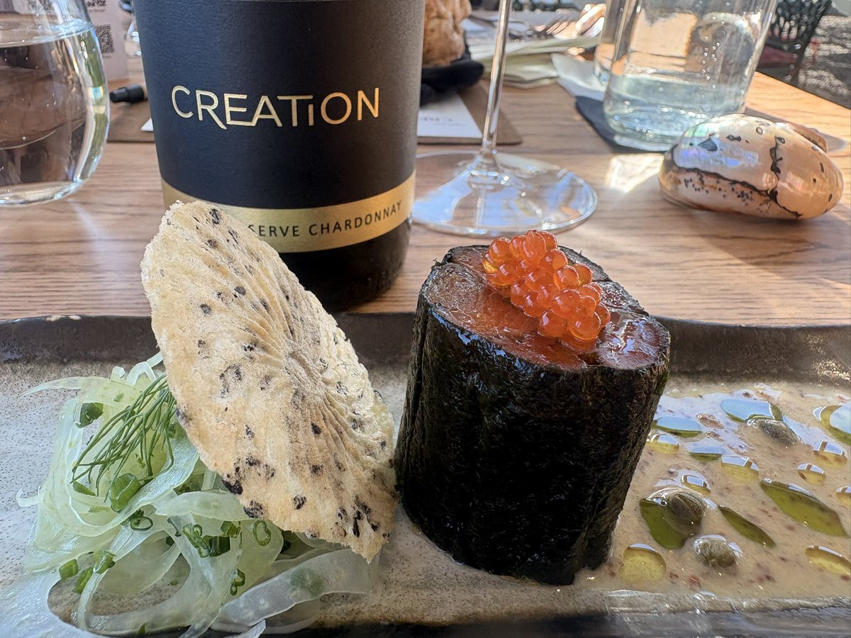 Sunday just got a whole lot better! #hemelenaarde #chardonnay