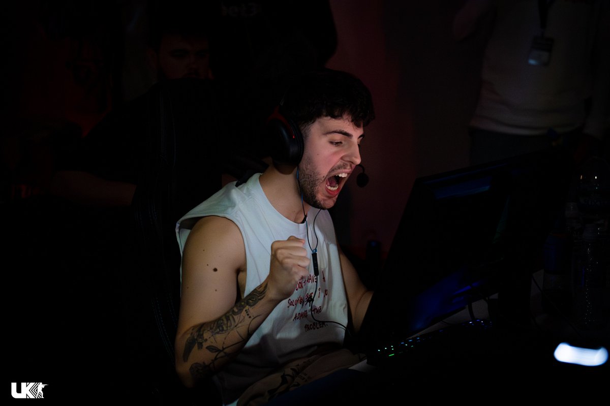 ukcsgo's tweet image. For the first time in @EPICLAN history, there is no UK team in the grand finals π’
π¬π§ @smooyacs flies the UK flag on πͺπΈ Iberian Soul as they look for revenge against π©π° AaB