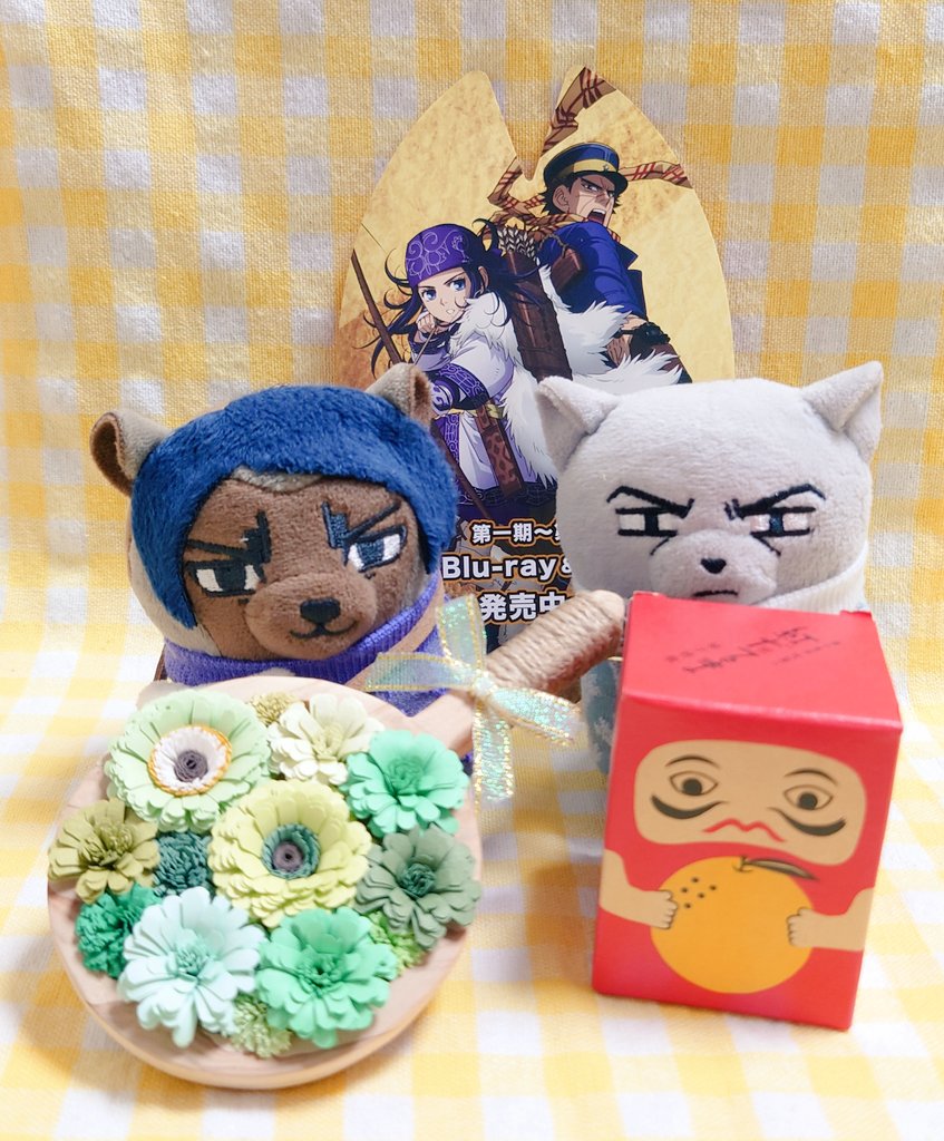 odbrt's tweet image. こちらは個人的にいただいたお土産の数々✨
センス溢れるお花の壁掛け(オシャレ過ぎて使い方が分からず😩)、美味しそうな柚子こしょう、花びらの形をした金カムのフライヤー
金カム好きと知って皆さん気にかけてくださって嬉し恥ずかし😆
スロット台の安売り情報も貰ったけど、さすがに買いません🤣