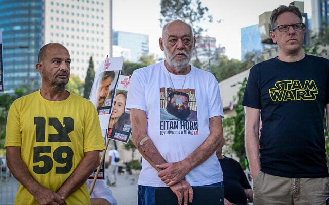 bringhomenow's tweet image. “Netanyahu, you tore him away from his brother”
Last night, Itzik Horn, father of hostage Eitan Horn and captivity survivor Iair Horn, addressed PM Netanyahu, telling him how a deal in phases tore one brother away from his sibling.
Iair, who was freed earlier this year, can not…
