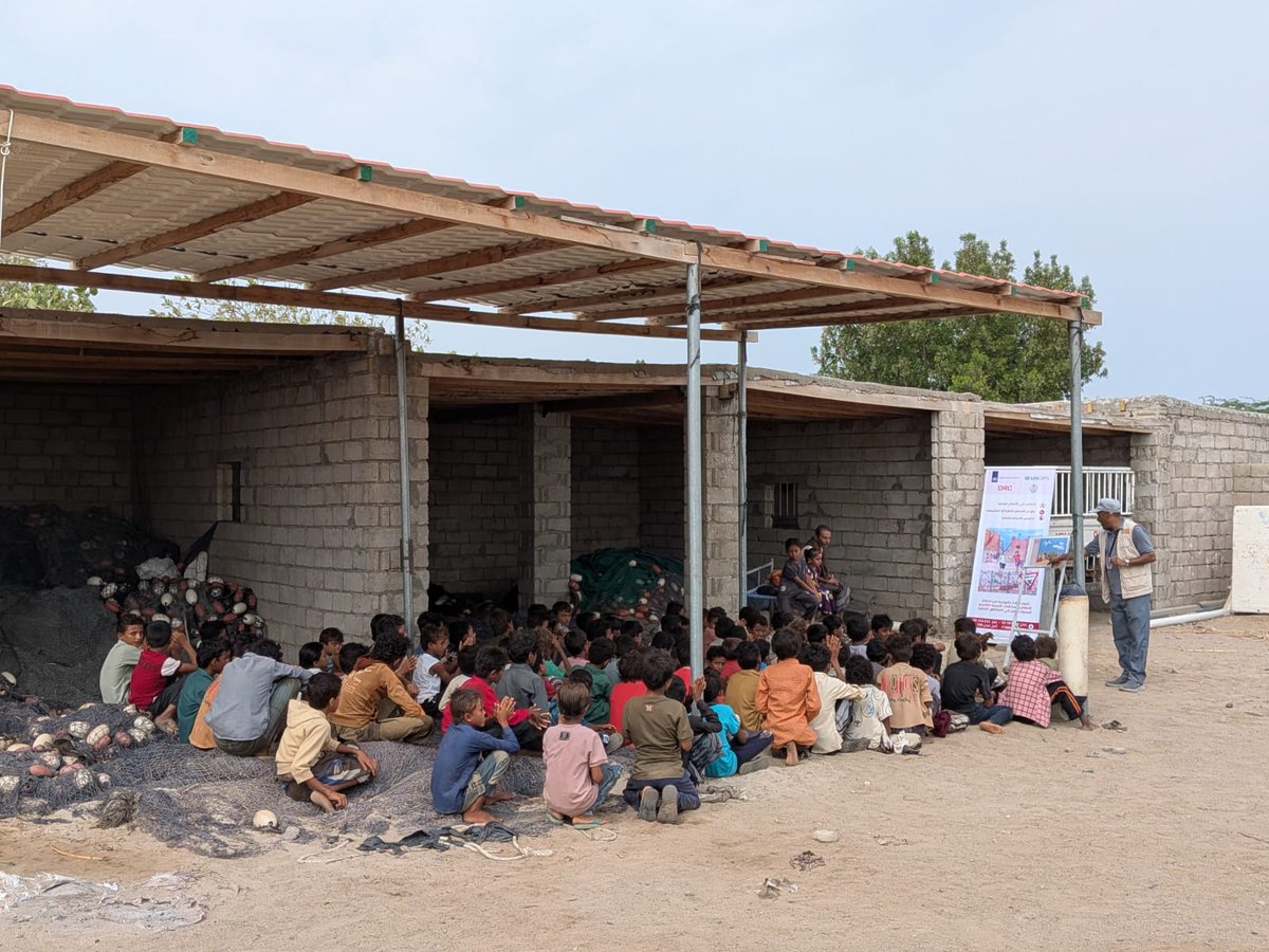 UNOPSMiddleEast's tweet image. Explosive Ordnance Risk Education session in Al Khawkha District, #Hodeidah, #Yemen @DRC_ngo as part of project funded by the government of the Netherlands & implemented by UNOPS on behalf of UN Resident Coordinator office @UNinYE. unops.org/news-and-stori…
facebook.com/nlembassyyemen…