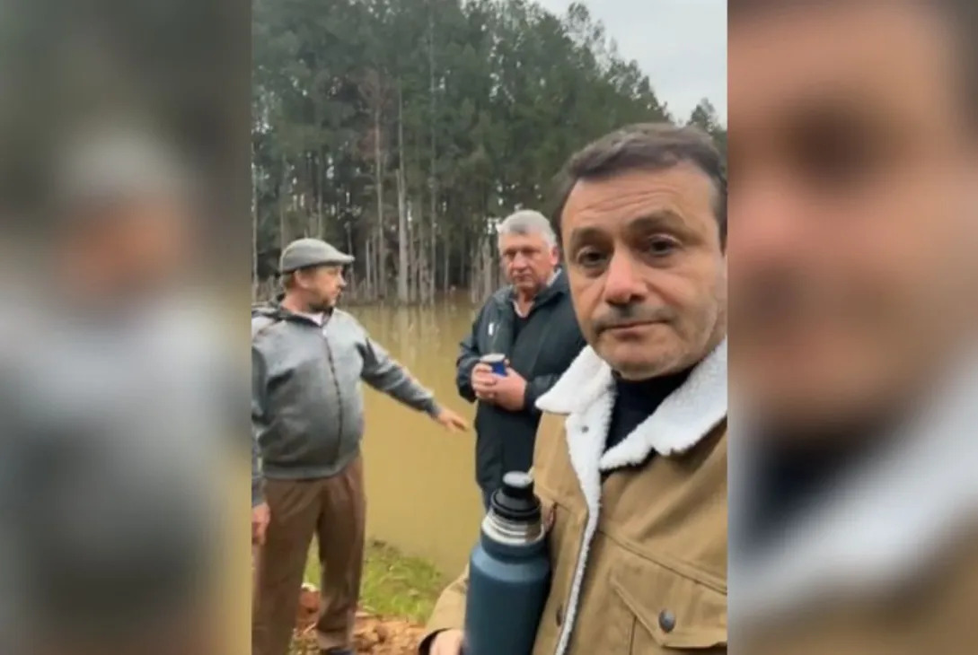 Misiones Para Todos (@misionesptodos) on Twitter photo Herrera Ahuad en Campo Grande: "Es importante el apoyo a todo el sector productivo misionero"
mptnoticias.com/herrera-ahuad-…
#CampoGrande #HerreraAhuad #ProductoresPiscícolas <a href="/herrerayflia/">Oscar Herrera Ahuad</a> Herrera Ahuad en Campo Grande: "Es importante el apoyo a todo el sector productivo misionero"
mptnoticias.com/herrera-ahuad-…
#CampoGrande #HerreraAhuad #ProductoresPiscícolas <a href="/herrerayflia/">Oscar Herrera Ahuad</a>