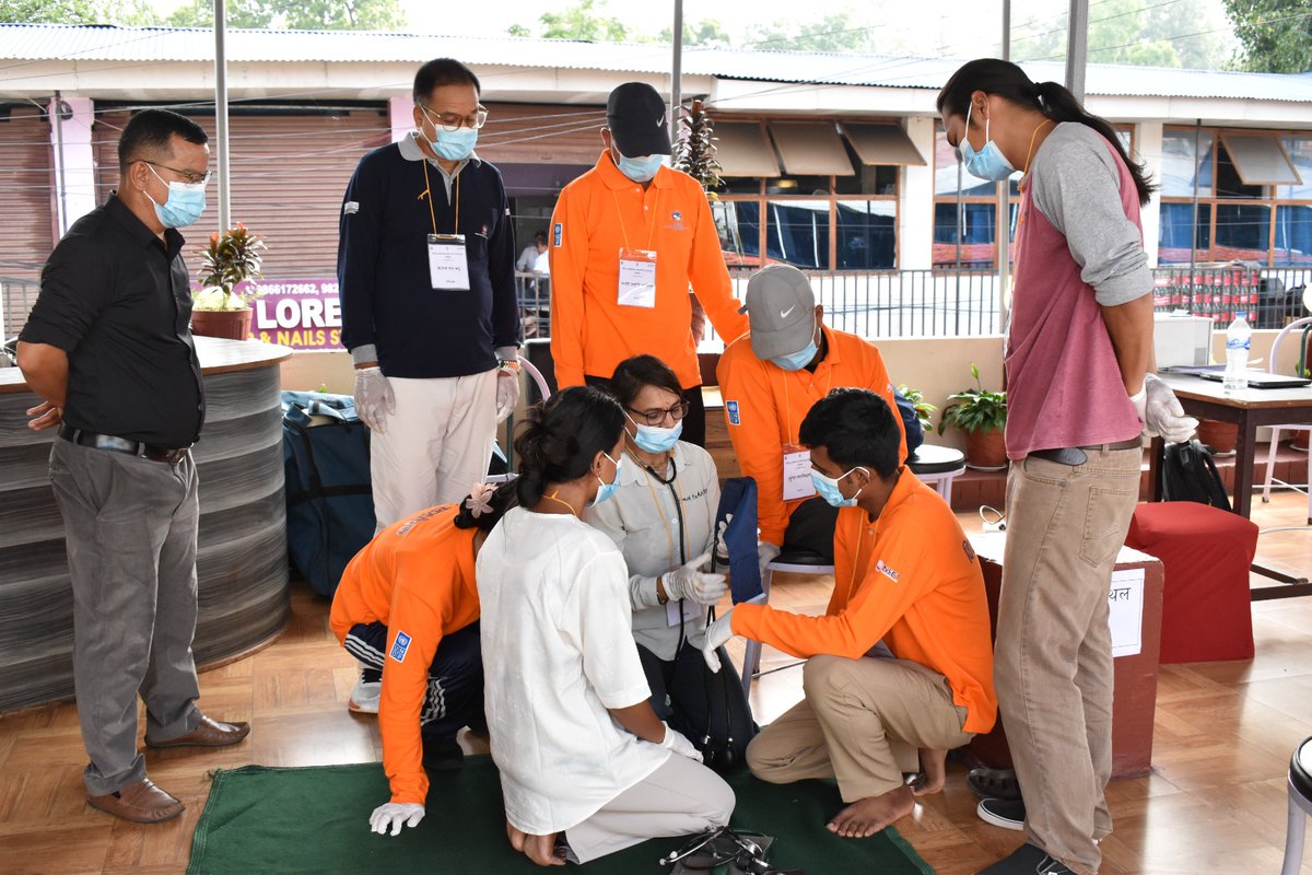 NDRRMA_Nepal's tweet image. विपद् स्वयंसेवक परिचालन आधारभूत तालिम पाठ्यक्रम, २०८१ बमोजिम सुर्खेतको वीरेन्द्रनगर नगरपालिकामा ७ दिने विपद् स्वयंसेवक परिचालन आधारभूत तालिम यही साउन २ गतेदेखि सुरु।
नगर प्रहरी, DEOC, LEOC, CDMC, महिला स्वयंसेविकाहरु, स्थानीय समाज सेवीहरू गरी २५ जनाको सहभागिता।