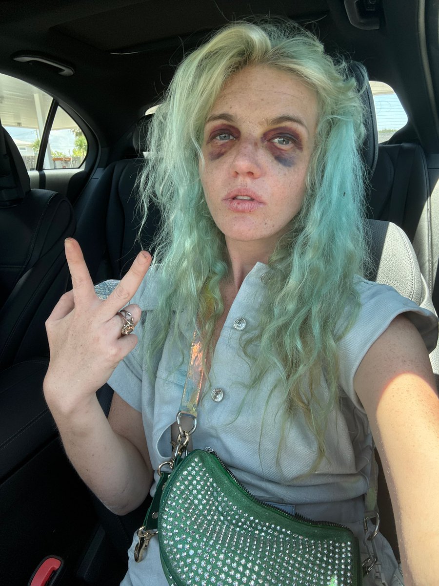 Lob0to's tweet photo. @STAUGPD @DOJCrimDiv @DOJNatSec @CivilRights @DonaldTrump #policebrutality #searchandseizure #breakingandentering #policeharrassment @CollierSheriff https://t.co/q9TxEhiOFU