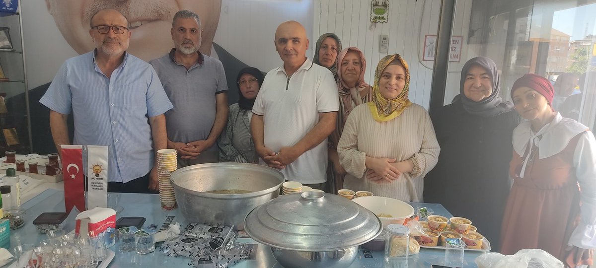 Ekşioğlu Mahallesi

Mahalle Başkanımız Bahadır Yıldız , İlçe Yönetim Kurulu Üyemiz, gönül insanı Fatih Mehmet Ormanci ve mahalle teşkilatının organize ettiği Aşure İkram Programı'na katıldık. 

Allah niyetlerini kabul, muhabbetimizi daim eylesin.