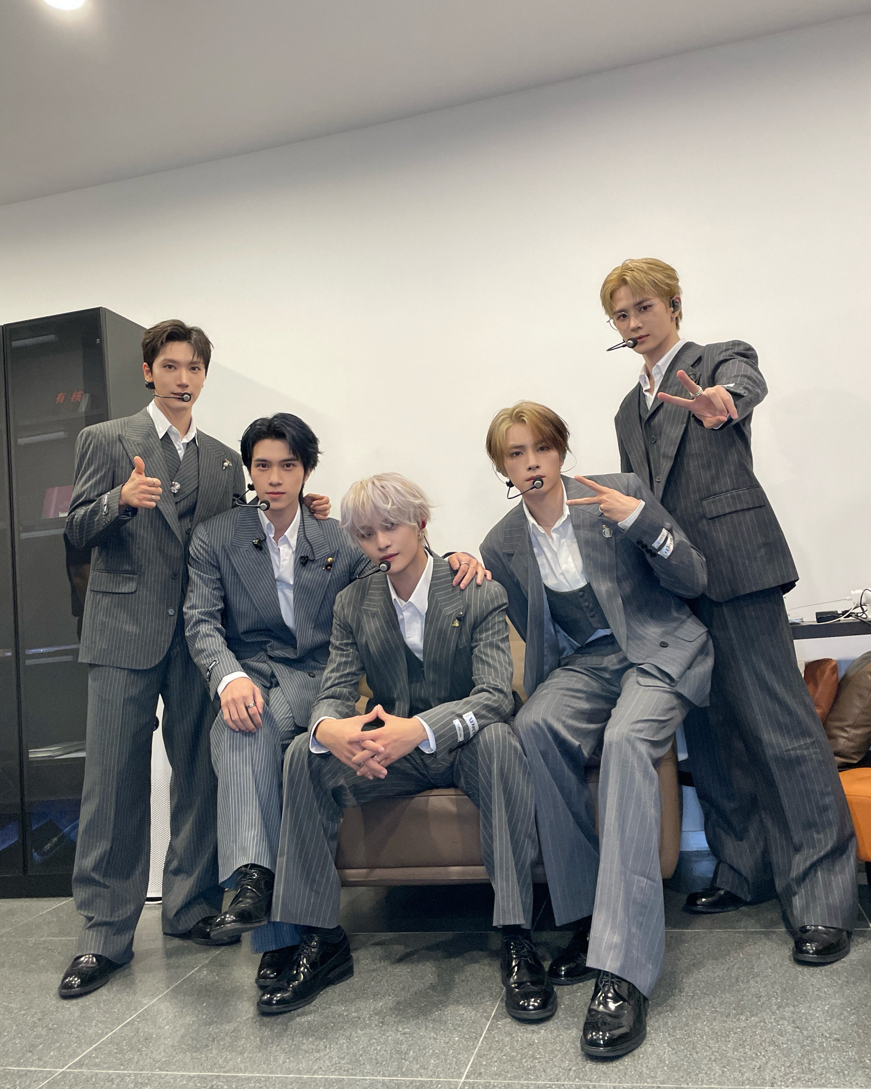WayV 威神V 公式 コンサート 会場 ラキドロ トレカ ラントレ テン テン wayv 威神V 会場限定特典 トレカ - メルカリ