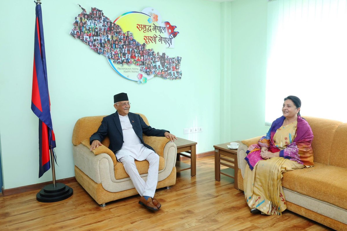 ArunBaral1's tweet image. म्याच फिक्सिङको पहिलो एपिसोड !
ऊँट अब पहाडबाट तल आयो !
असार २५ गते हामीले लेखेका थियौं-
(केपी र विद्याको ‘म्याच फिक्सिङ’ : बम पड्किने आश नगरे हुन्छ : ओली)
khabarhub.com/2025/09/817437/