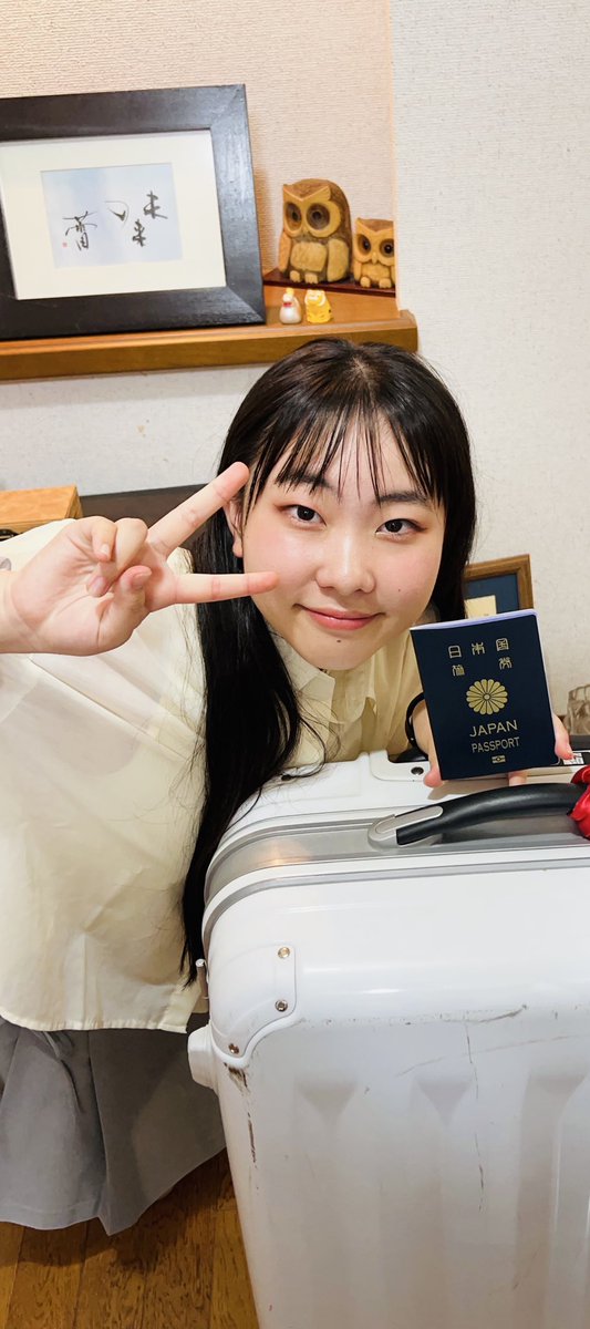 お知らせです⋆͛📢⋆
夏休みの間🌺ハワイに留学する事になりました！
来月中旬に帰国予定です。

ハワイに行っても✈️💨
萌愛の事忘れないでね🥹💕
#留学 #ハワイ #柳澤萌愛