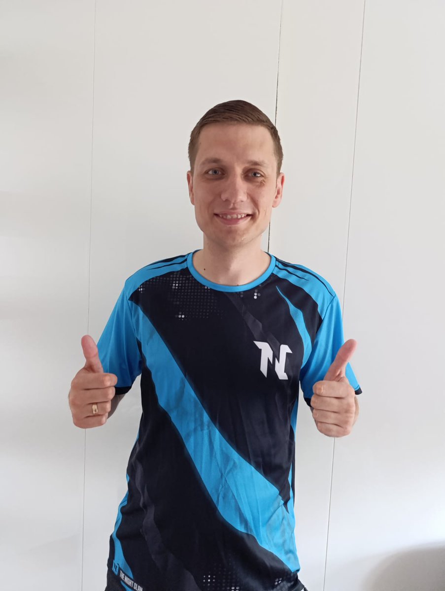 Dziękuje za 600 obserwujących 😍 
📸córka Alicja 🥰  
👕<a href="/TNCesport/">TNCesport</a> 😎
