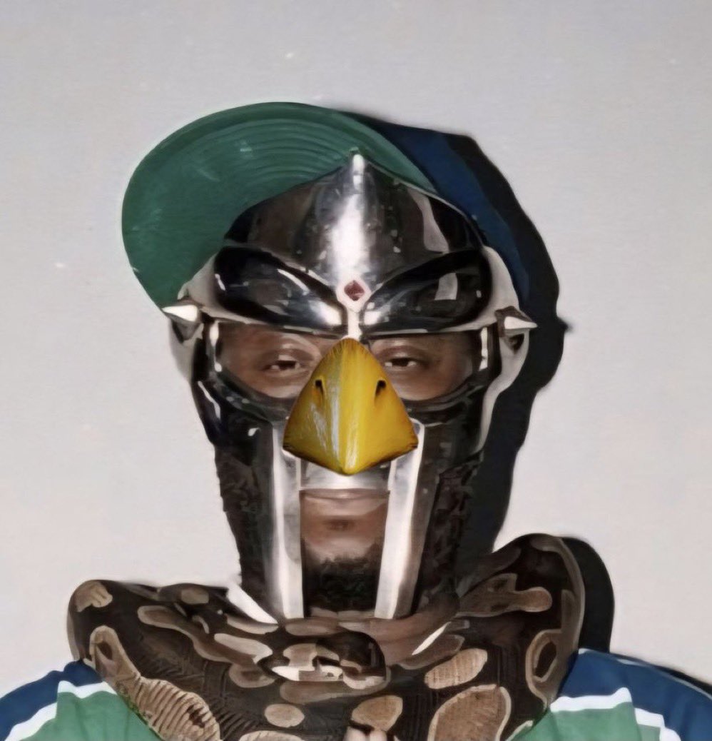 SLZY_TWRK's tweet image. Xavier got more soul than a sock with a hole