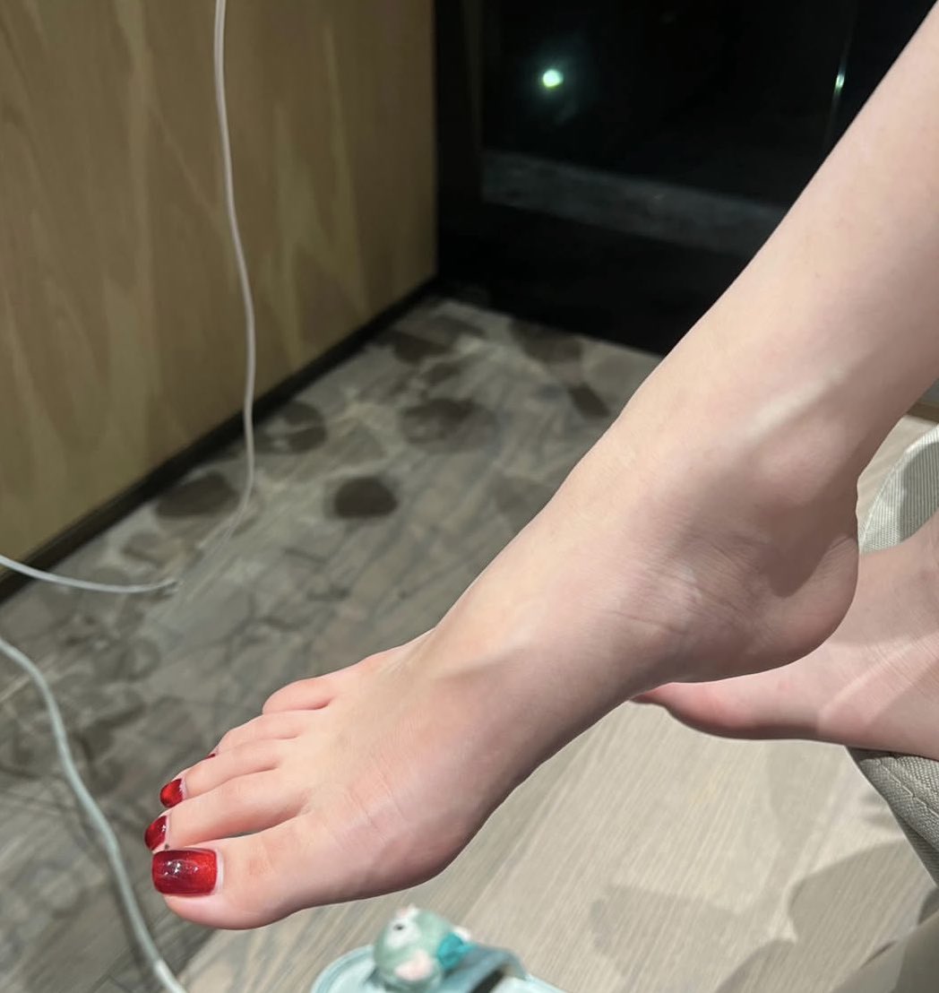 twvqdryTFN60518's tweet photo. 贱狗天天有，今年傻逼格外多！啥逼玩意都能侮辱狗的忠诚！假狗给妈滚远点！20岁以下的以后不收！一天还要教育怎么当狗 https://t.co/X2wHg7uffX