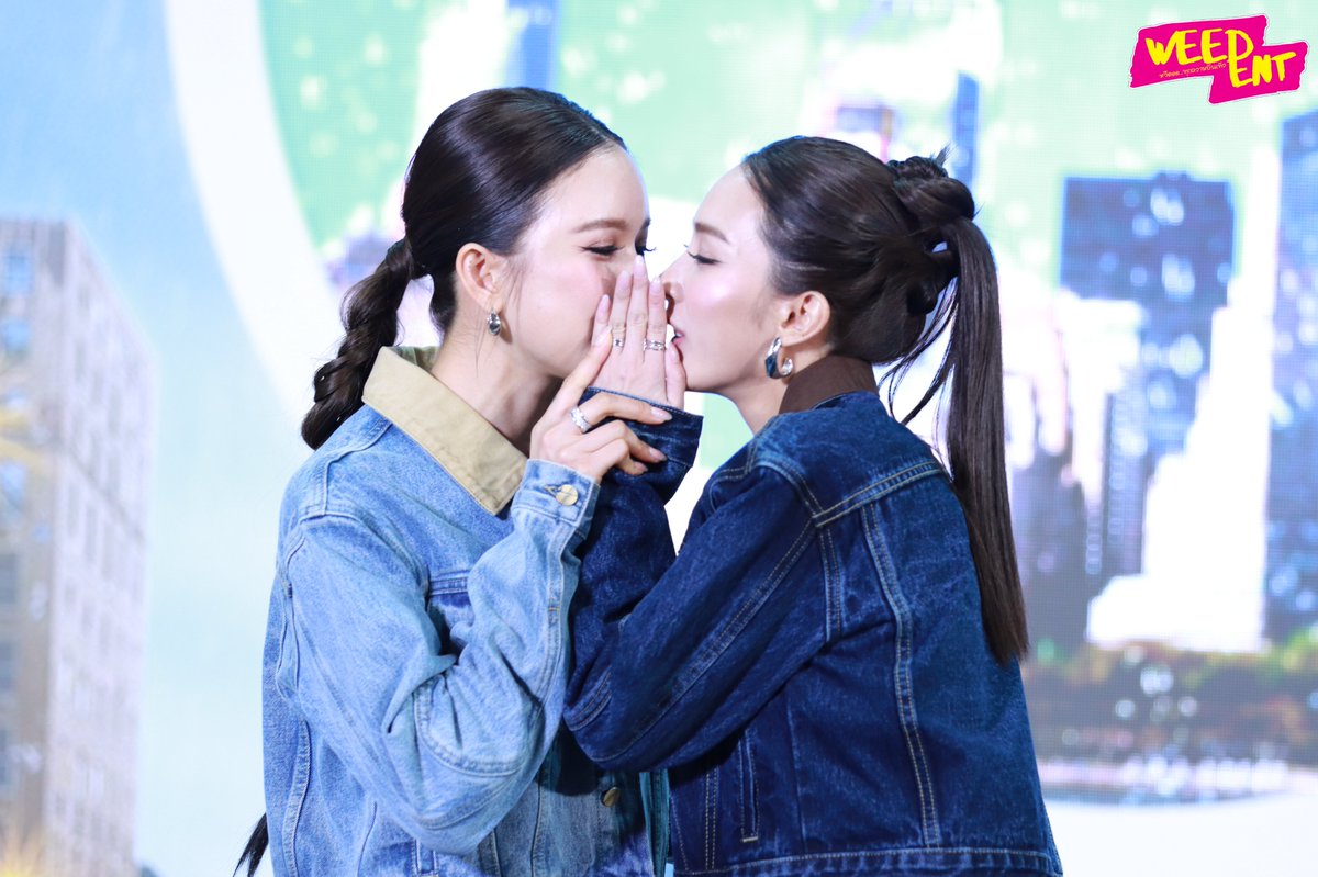 WEED_ENT's tweet photo. ตรงนี้เกิดอะไรขึ้นคะ พี่หวีดตามไม่ทันแล้ว 😆👖✨

NYJ FOREST X ENJOYJUNE
#EnjoyJuneXNiyomJeans
#NiyomJeans #นิยมยีนส์
#EnjoyJune #เอนจอยจูน 
#Junenannirin #จูนณัณณิริณ
#Enjoyyotdr #เอนจอยธิดารัตน์ https://t.co/XMtB17Y01B
