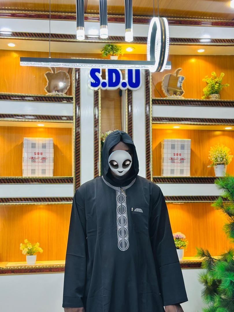 Mr_Lution's tweet image. 