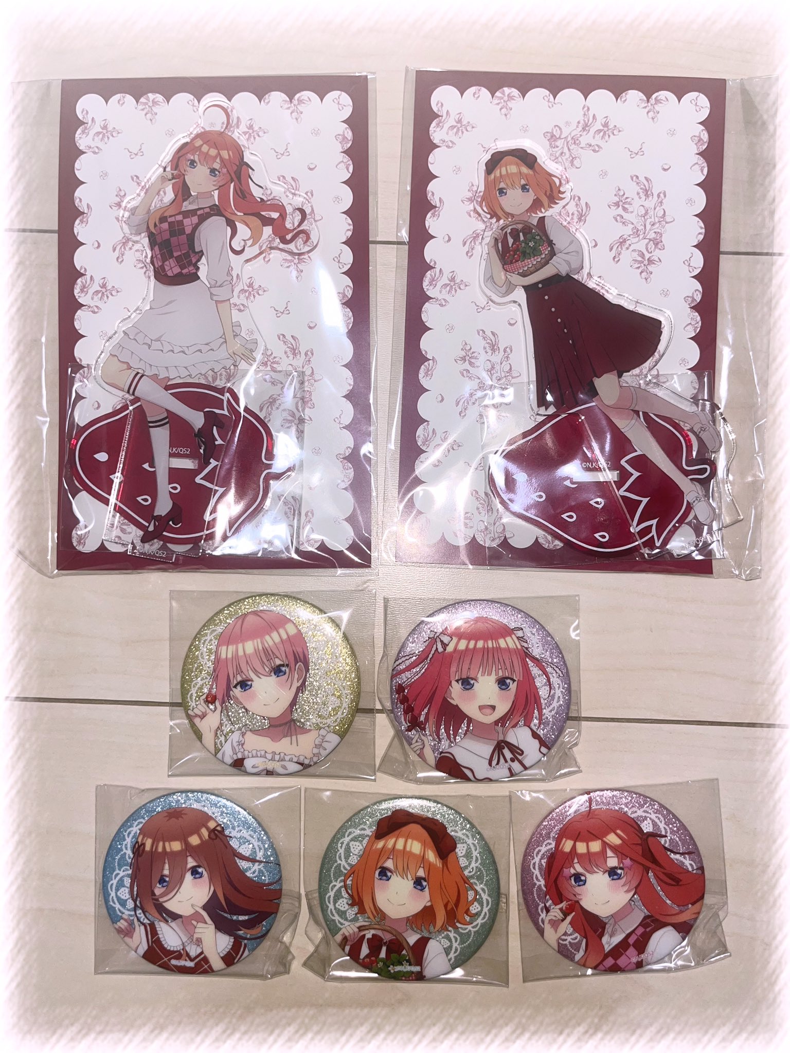おべいみー　ベール　チェキ4枚　アクスタ　アクキー　缶バッジ2個 品質は非常に良い 選ぶなら アクキー 缶バッジ2個 チェキ4枚 お