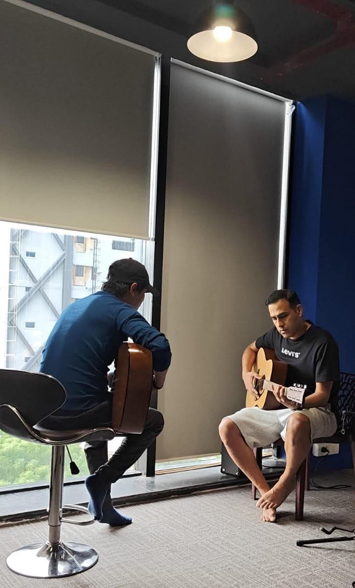 Recently picked up the guitar as a new hobby. It’s exciting to be a beginner again and discover the joy of music from a fresh perspective. Open to tips and inspiration from fellow learners and musicians! 🎸🎶 #GuitarJourney #LifelongLearning #NewHobby