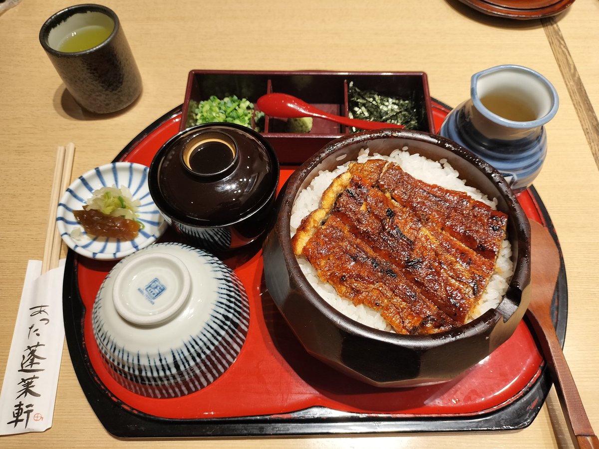 magusofthemoon1's tweet image. ひつまぶし、名古屋コーチン親子丼、きしめん、手羽先、味噌カツ、味噌煮込みうどんとこの3日間でほぼほぼ名古屋飯の有名どころは行けた気がします☺
DAC東北、DAC東京、DAC大阪、DAC北海道には行ったことがあるので今回参加したDAC愛知を最後にDACはコンプリートできましたかね。