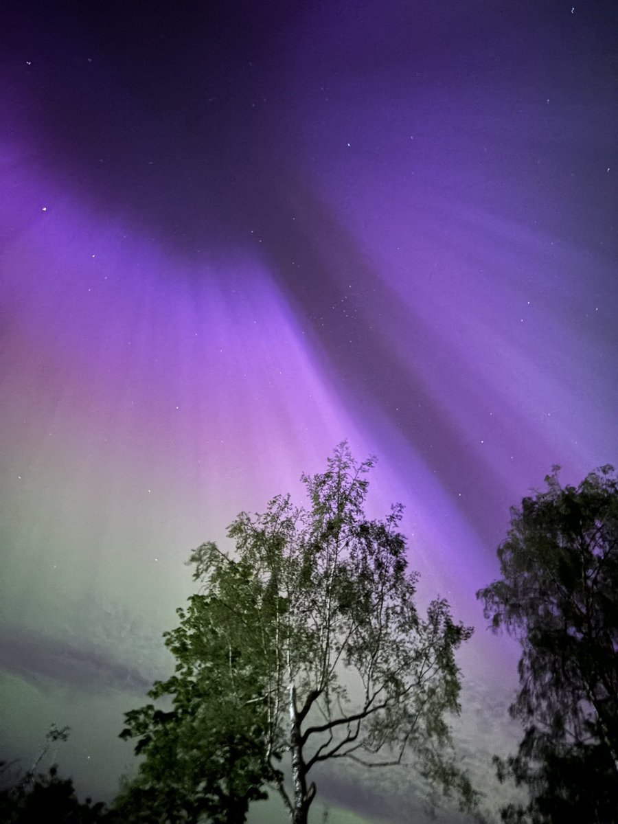 astro4pics's tweet photo. Aurora borealis https://t.co/3PYTdMB51P