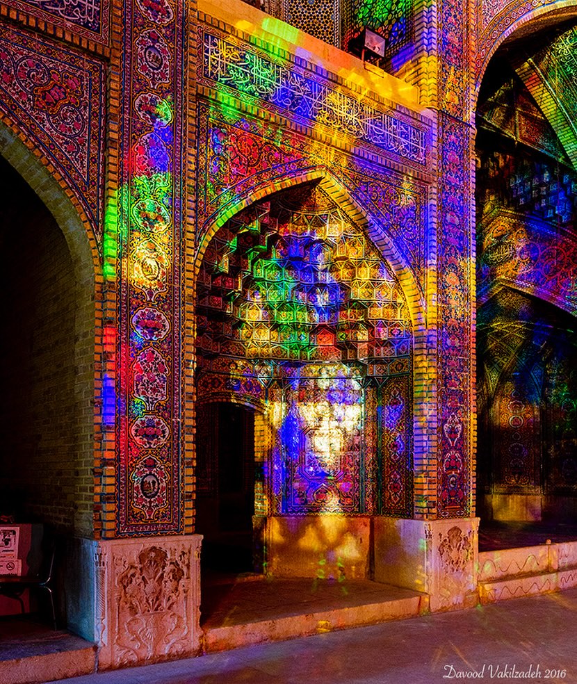 MCTH_ir's tweet image. جادوی رنگ و نور در مسجد نصیرالملک شیراز
عکس: داوود وکیل زاده
#فارس #ایران_ببین