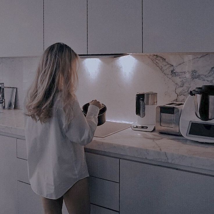 GhostSpiderGMS's tweet image. She's awake.
Time for some coffee.