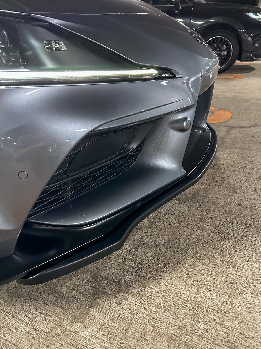 以前にお譲りいただいたフロントリップを装着しました！
ナンバーオフセットのボリュームが落ちたのが気になっていたので、それが緩和されたかなと思います👍
改めて、なとりさんありがとうございました😊