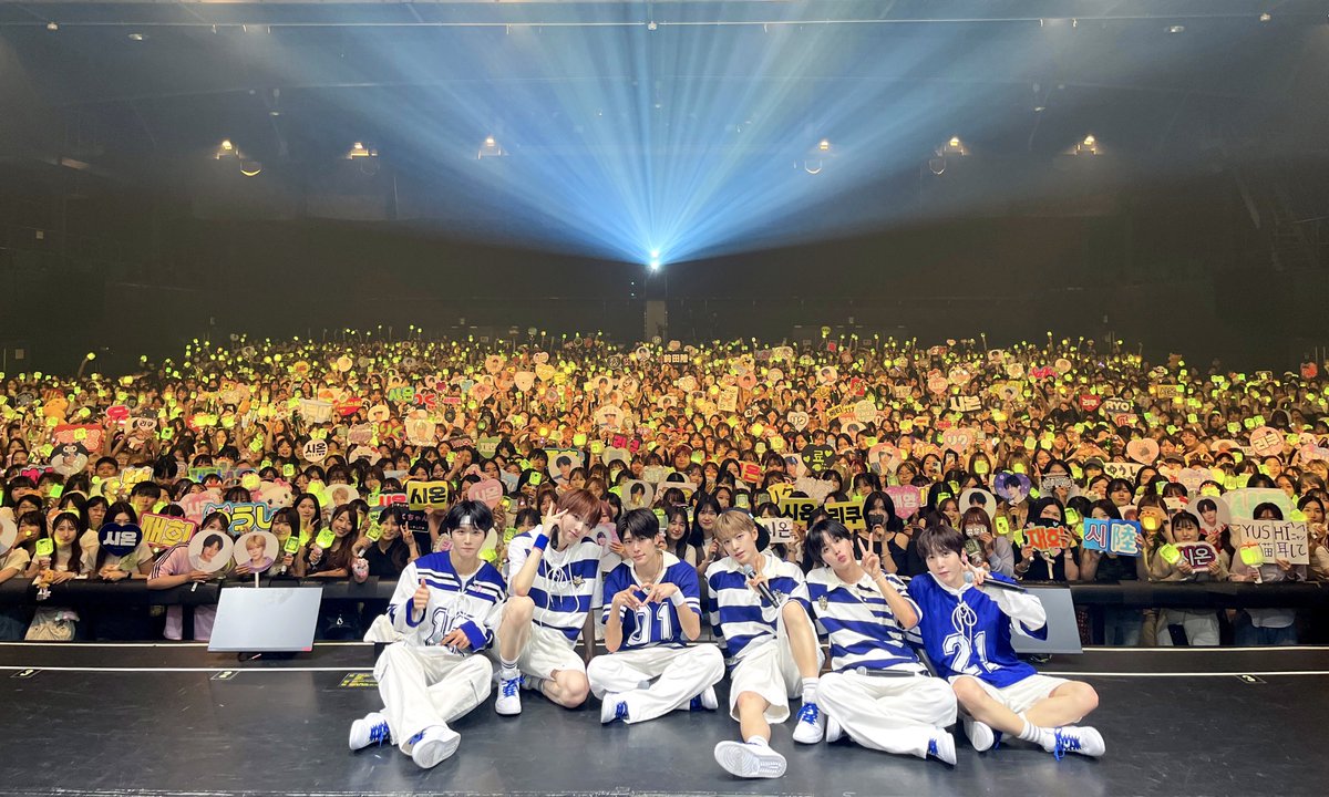 今日初めてのファンクラブイベント楽しかったですー🎇久しぶりに日本でシズニに会えて良かったです😁シズニの方々も楽しんでくれたなら嬉しいでーす✨😄美味しいご飯食べてゆっくり休んでくださーい🫶🫶

오늘 처음으로 한 팬클럽이벤트 재밌었어요~🎇오랜만에 일본에서 시즈니를 볼수있어서