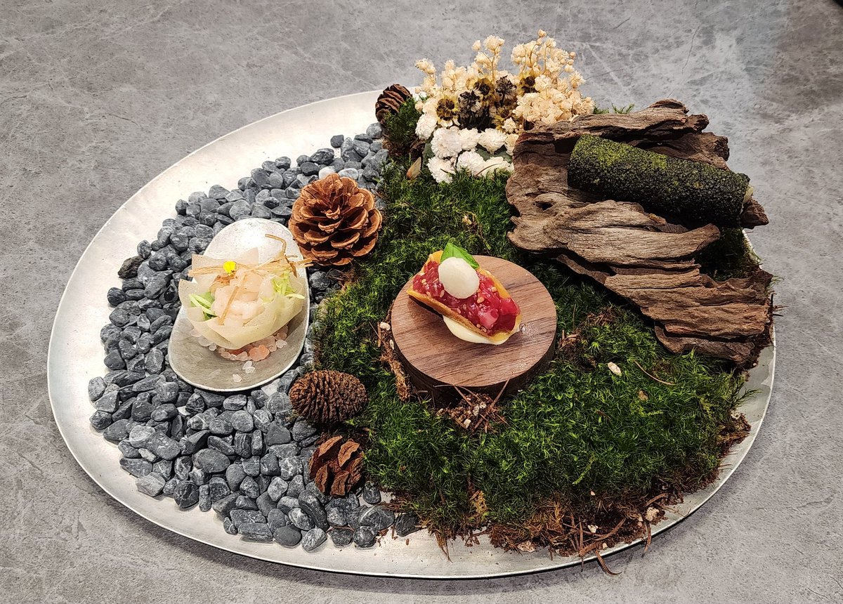 가족들이랑 파인다이닝으로
주말 마무리~ ☺️
🥂🥩🍴