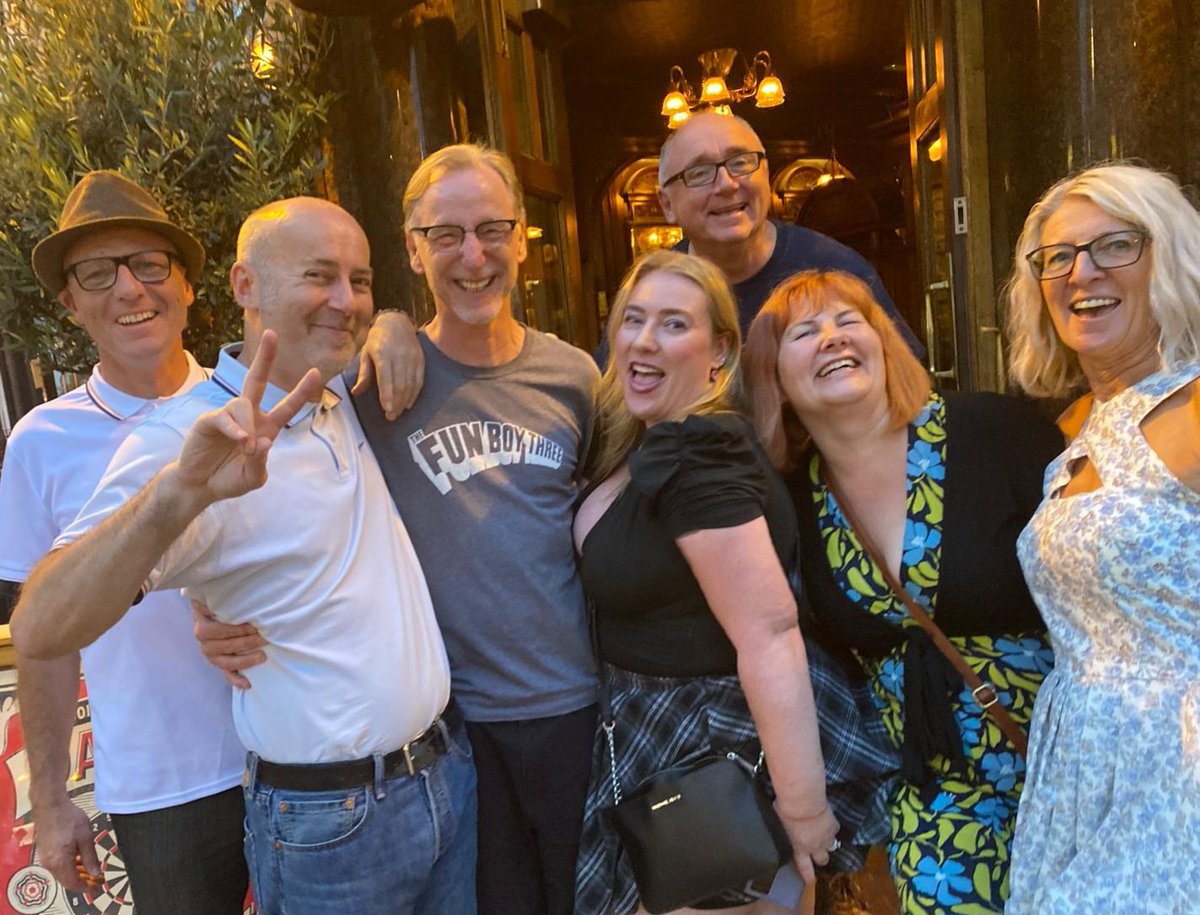 FuneralSong's tweet image. Post party drinkies with the star of The Social, @CrowleyOnAir