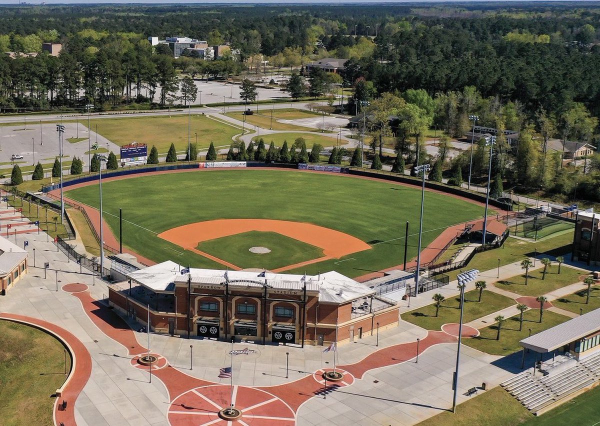 🚨 FRANCIS MARION BASEBALL CAMPS 🚨 

Limited spots available! 

•August 16th: fmupatriots.com/registrations/…
•August 23rd: fmupatriots.com/registrations/…