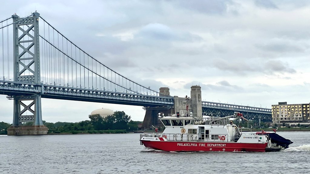 PhillyFireDept's tweet image. Daily totals for Saturday, July 19:
🚑: 736 EMS incidents
🚒: 159 fire incidents
🔥: 1 working fire
#24x7x365