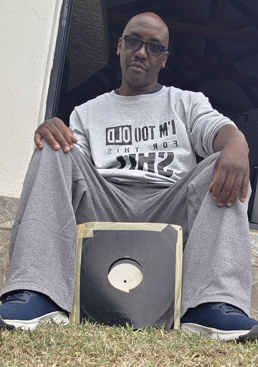 geshgroove's tweet photo. Don't let the inscription fool you!
Live on @flavaradioandtv from 2 - 6 PM
The biggest #RareGrooves radio show on the planet!
87.7 FM Copperbelt
96.9 FM Lusaka
92.1 FM Solwezi
🌎 on the Flava FM app
#KopalasMostLoved #WeCanBroadcastFromAnywhere https://t.co/LYpRzeXvtf
