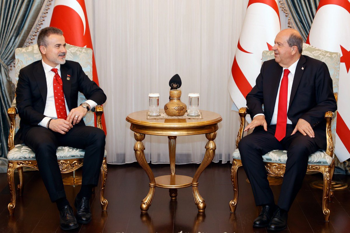 Rum/Yunan ittifakının kâbusu, #KıbrısBarışHarekatı’nın 51. yıldönümünü kutluyorum.

Kıbrıs’ta garantörlük hakkımızı alan Adnan Menderes’i ve Fatin Rüştü Zorlu’yu, 74 Barış Harekatı’nı başlatan Merhum Prof.Dr.Necmettin Erbakan Hocamızı ve Dönemin Başbakanı Merhum Bülent Ecevit’i,