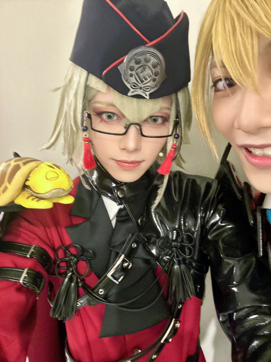 takeru_minato's tweet image. 舞台『刀剣乱舞』 士伝 真贋見極める眼
11日目ありがとうございました!
ゆっくり自撮りしようと思ったんだけど…
とても賑やかです笑
#かめきち #刀ステ #刀剣乱舞