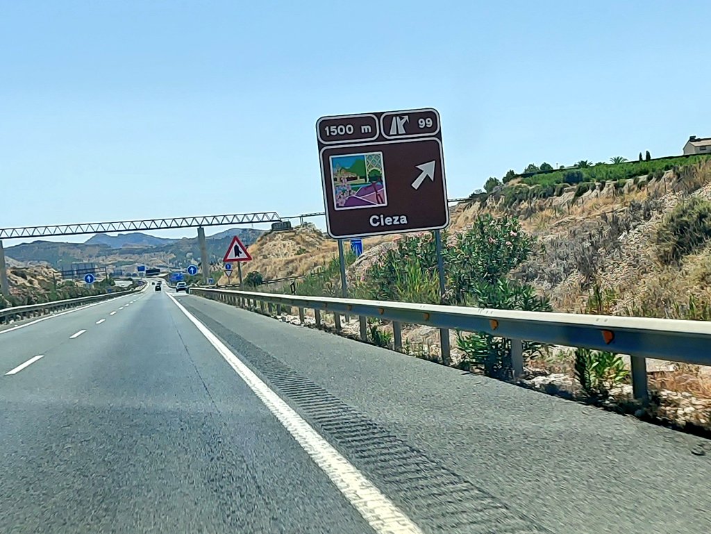 007Leva's tweet image. Si el Rayo se metía en Europa, prometí peregrinar a Tierra Santa.
Soy un tipo de palabra y aquí me hallo.
Ni rastro (todavía) de la Calle Isaac Palazón.
@aytocieza hay que llevar la propuesta al Pleno Municipal.