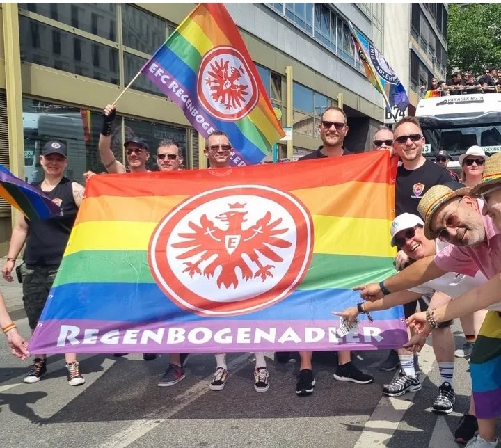 #main_csd <a href="/csdfrankfurt/">CSD Frankfurt</a> #regenbogenadler es war mir ein Fest 🫶🏼🏳️‍🌈🙌🏼🏳️‍⚧️