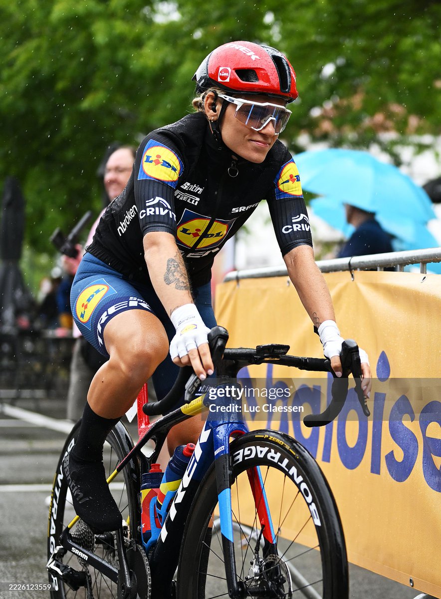 Clara Copponi before the start of stage 4

#BaloiseLadiesTour #BaloiseLT25